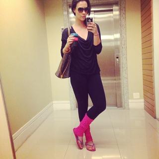 Camila Rodrigues feet photo 15