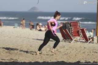 Camila Rodrigues feet photo 7