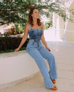 Camila Rodrigues feet photo 16