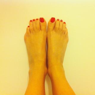 Camila Salazar feet photo 10