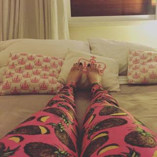 Camila Salazar feet photo 8