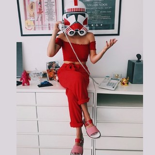 Camila Salazar feet photo 9