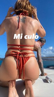 Camila Salazar feet photo 9