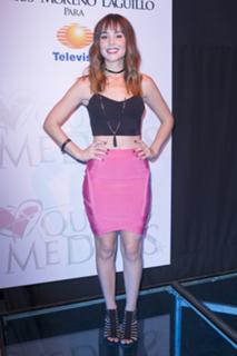 Camila Sodi feet photo thumbnail