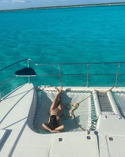 Camila Sodi feet photo thumbnail