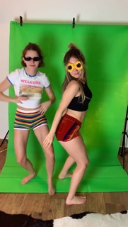 Camila Sodi feet photo thumbnail