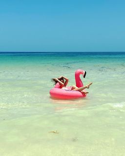 Camila Sodi feet photo thumbnail