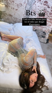 Camila Sodi feet photo thumbnail