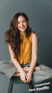 Camila Sodi feet photo thumbnail