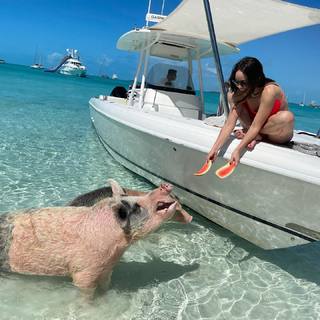 Camila Sodi feet photo thumbnail