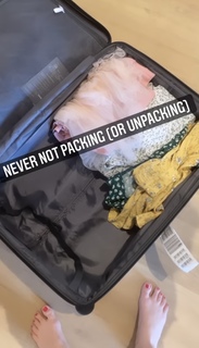 Camila Sodi feet photo thumbnail