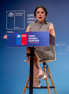 Camila Vallejo feet photo 13