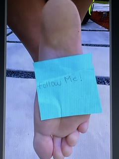 Camilla Araújo feet photo thumbnail