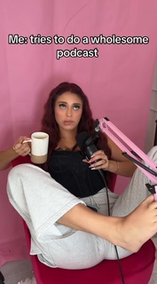 Camilla Araújo feet photo thumbnail