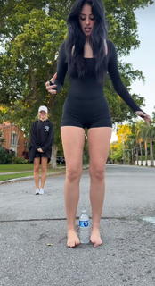 Camilla Araújo feet photo thumbnail