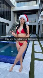 Camilla Araújo feet photo thumbnail