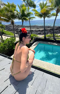Camilla Araújo feet photo thumbnail