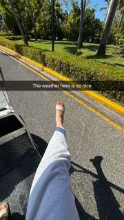 Camilla Araújo feet photo thumbnail