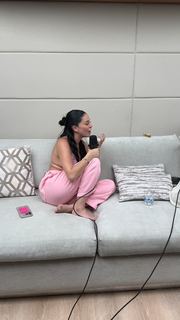 Camilla Araújo feet photo thumbnail