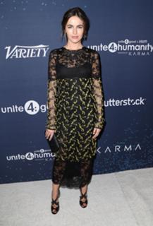 Camilla Belle feet photo thumbnail