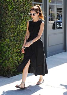 Camilla Belle feet photo thumbnail