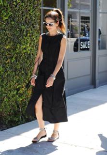 Camilla Belle feet photo thumbnail