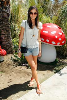 Camilla Belle feet photo thumbnail