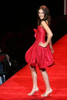 Camilla Belle feet photo thumbnail