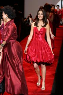 Camilla Belle feet photo thumbnail