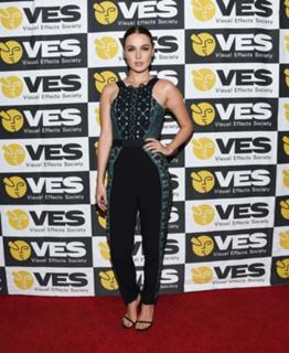 Camilla Luddington feet photo thumbnail