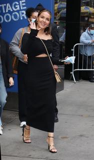 Camilla Luddington feet photo thumbnail