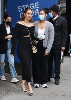 Camilla Luddington feet photo thumbnail