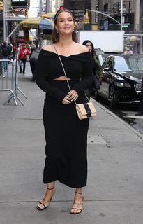 Camilla Luddington feet photo thumbnail