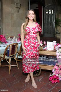 Camilla Luddington feet photo thumbnail