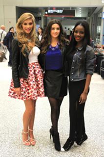 Camille Cerf feet photo thumbnail