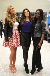 Camille Cerf feet photo thumbnail