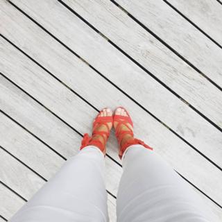 Camille Cerf feet photo thumbnail