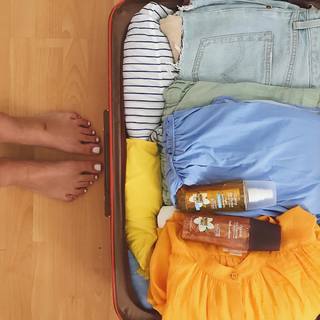 Camille Cerf feet photo thumbnail