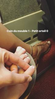 Camille Cerf feet photo thumbnail