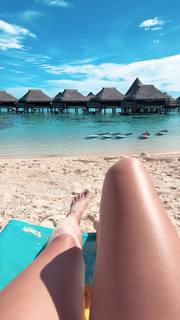 Camille Cerf feet photo thumbnail