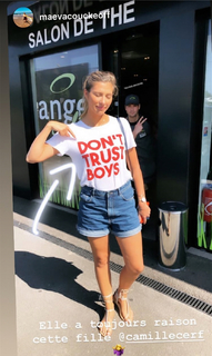 Camille Cerf feet photo thumbnail