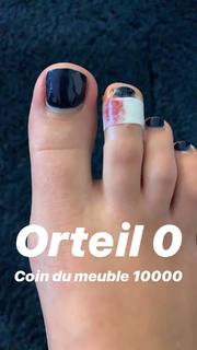 Camille Cerf feet photo thumbnail