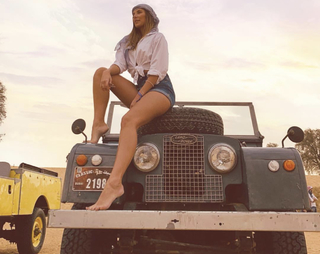 Camille Cerf feet photo thumbnail