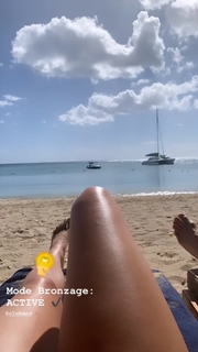 Camille Cerf feet photo thumbnail