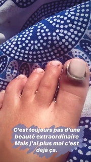 Camille Cerf feet photo thumbnail