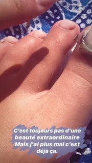 Camille Cerf feet photo thumbnail
