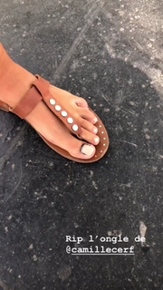 Camille Cerf feet photo thumbnail
