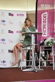 Camille Cerf feet photo thumbnail