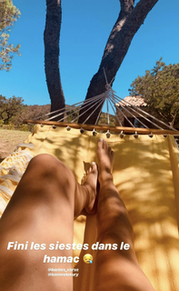 Camille Cerf feet photo thumbnail
