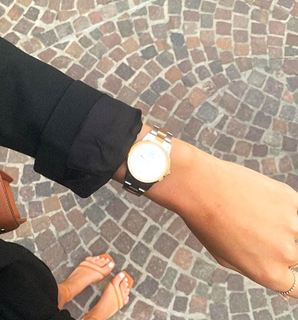 Camille Cerf feet photo thumbnail